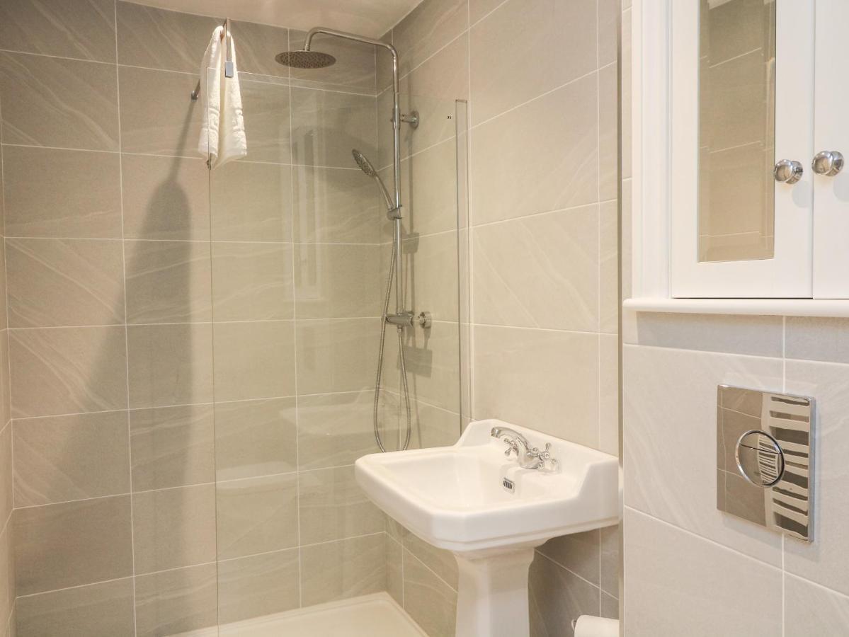 Court Cottage Рипон Экстерьер фото